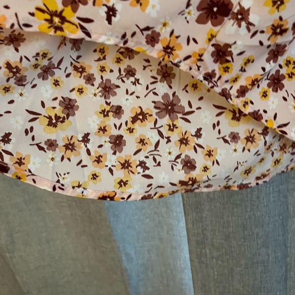 Bundle any 3 of adult clothes only $10 & under for $15 Floral, speed limit 3X - Picture 4 of 5